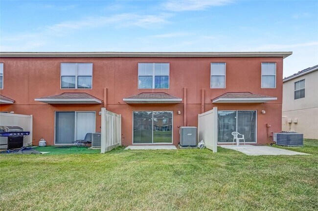 Building Photo - 6928 Hawthorne Trace Ln