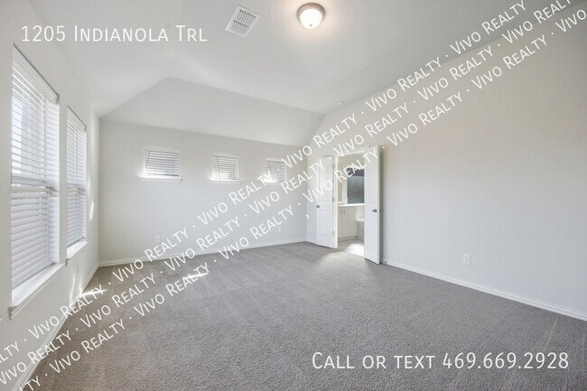 Building Photo - 1205 Indianola Trl