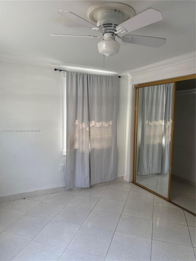 Building Photo - 927 SW 9th Ave