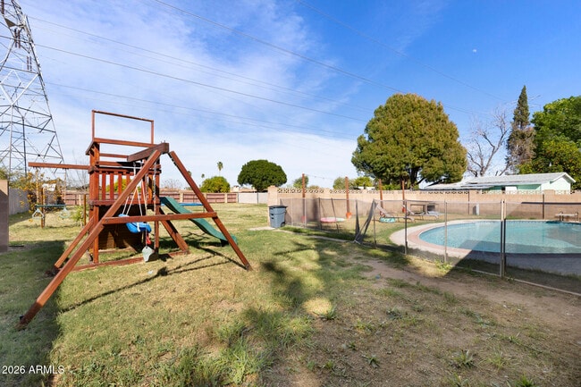 Building Photo - 2208 E Contessa Cir