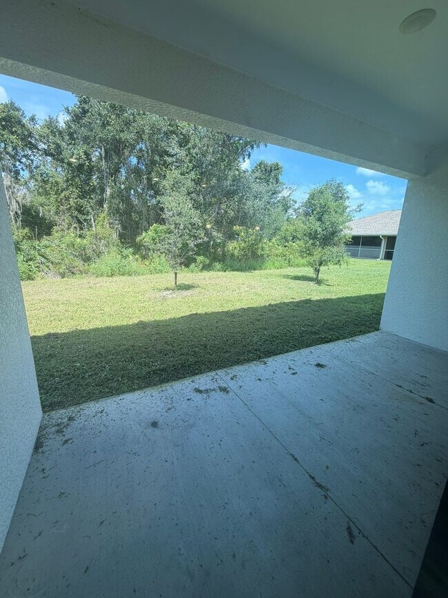 Building Photo - 1097 Highlands Rd