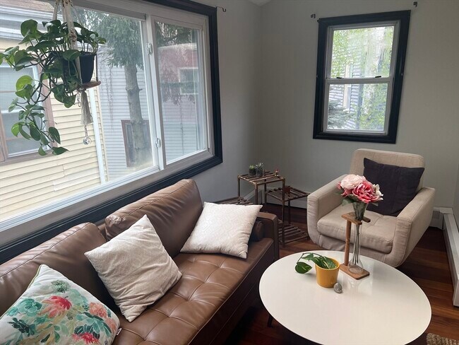 Building Photo - 34 Summer St