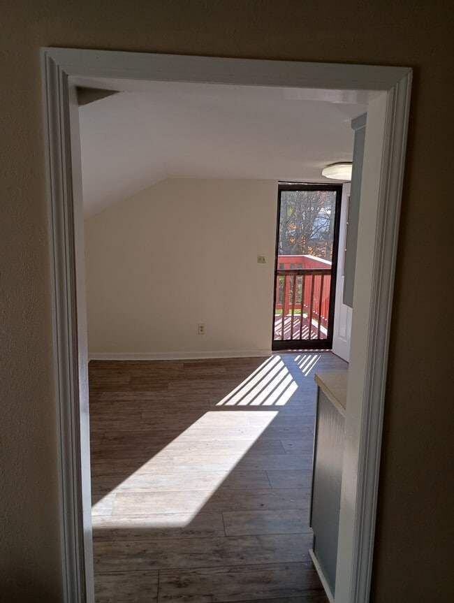 Kitchen - 88 Adaline St