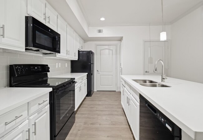 Building Photo - Apartment for Rent