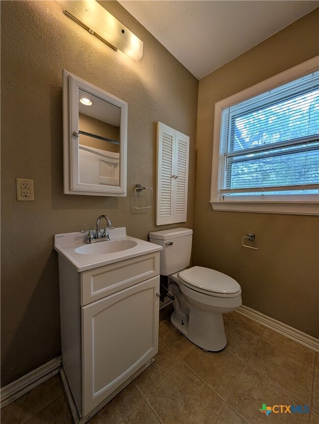 Building Photo - 1185 W Mill St