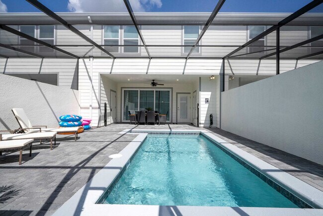 Building Photo - 16061 Blue Wave Wy