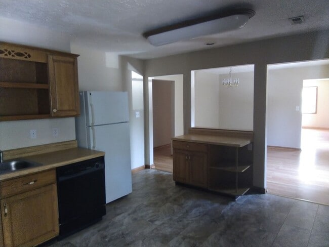 Building Photo - 614 Drypoint Ln