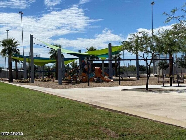 Building Photo - 9863 E Tungsten Dr