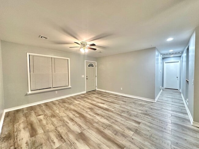 Building Photo - Charming 3 Beds 1 Bath-Muskogee