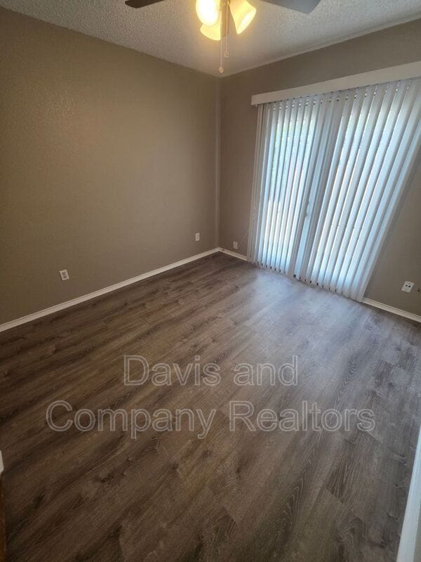 Building Photo - 4422 Fairgate Dr