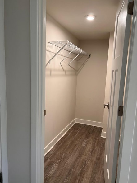 Building Photo - 304 Theodora Way