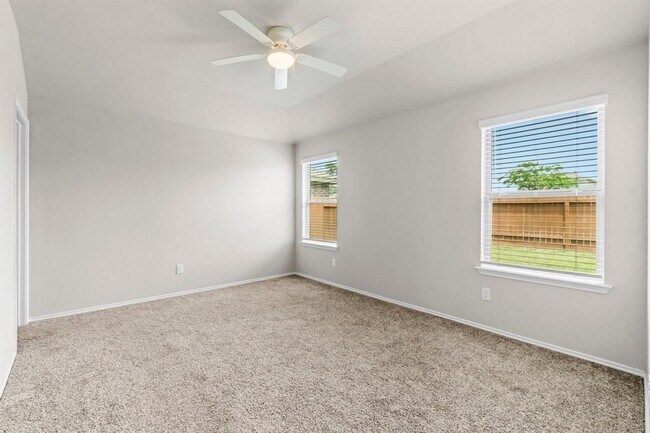 Building Photo - 14409 Sugar Pines Dr