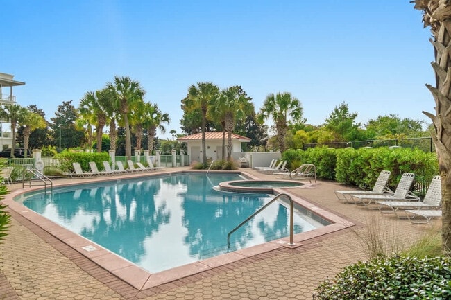 Building Photo - 9955 E County Hwy 30A