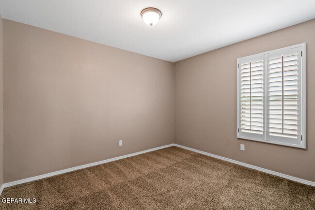 Building Photo - 1908 Thomas Lackland St