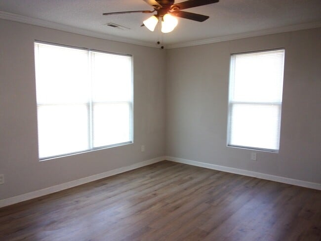 Building Photo - 801 Arlington Ave