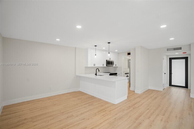 Building Photo - 28015 SW 143rd Ct