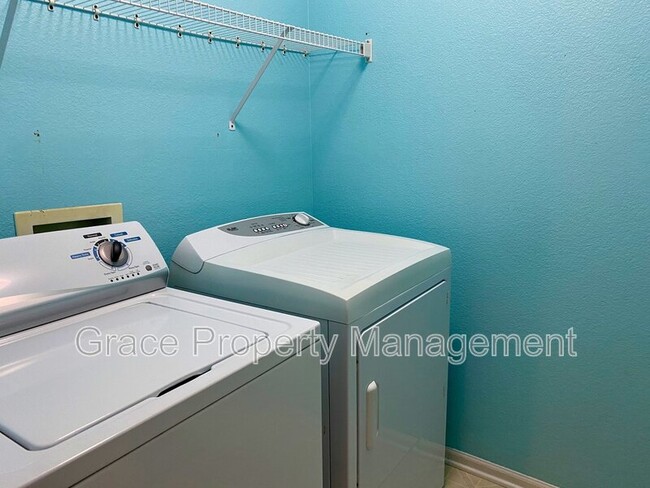 Building Photo - 4623 S Simms Ct