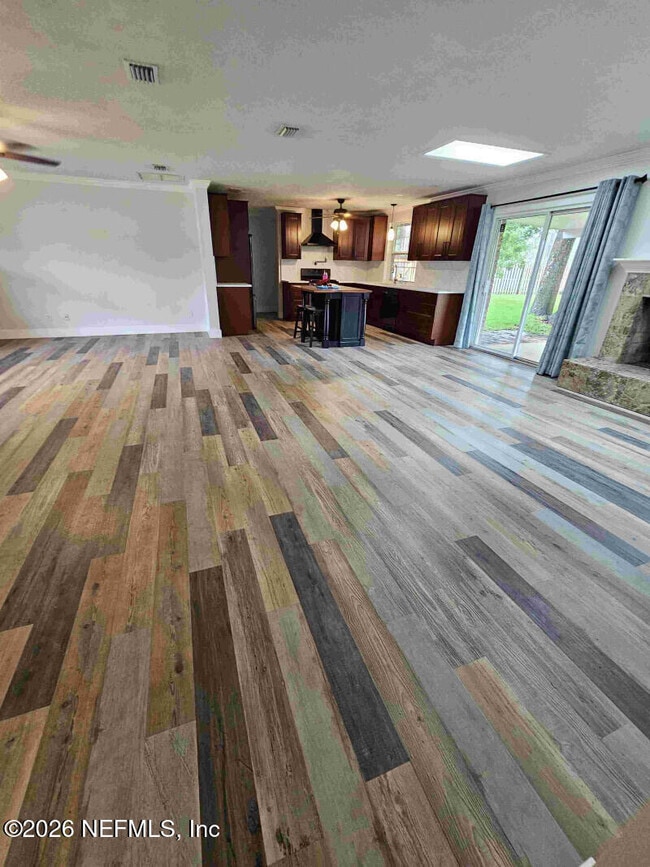 Building Photo - 2 Fairway Rd