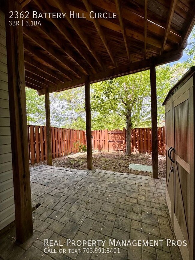 Building Photo - 2362 Battery Hill Cir