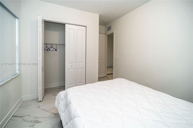 Building Photo - 4354 SW 122nd Ter