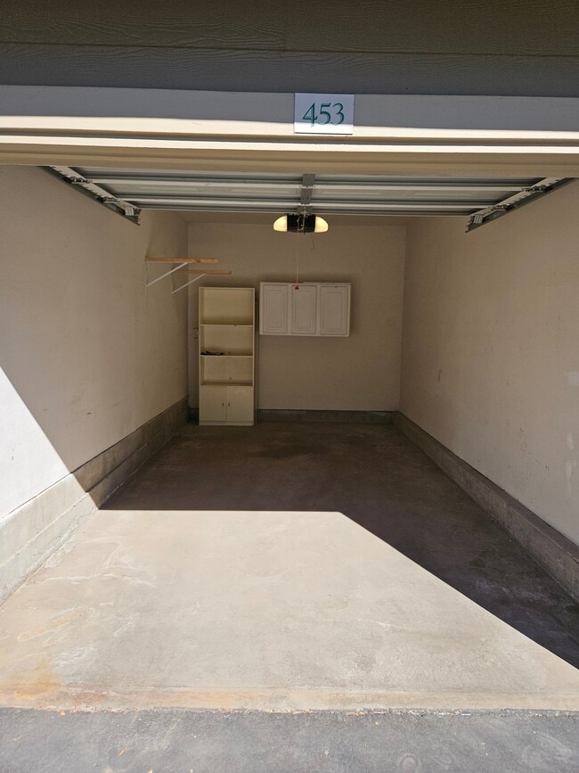 Garage - 7442 S Quail Cir