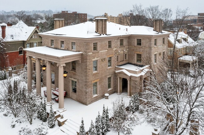 Building Photo - 5135 Ellsworth Ave