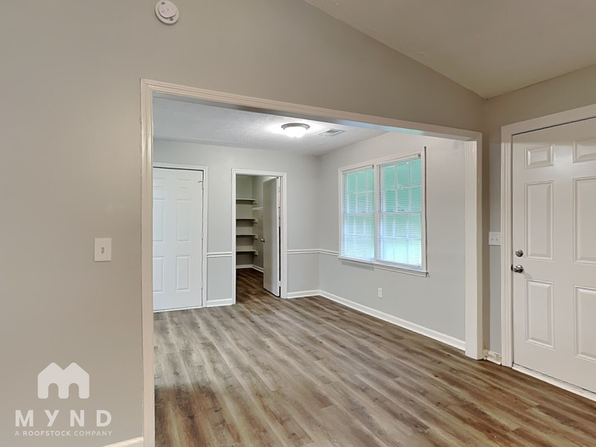 Building Photo - 175 Mountain View Cir