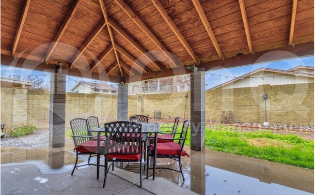 Building Photo - 4026 W Avenida Del Sol