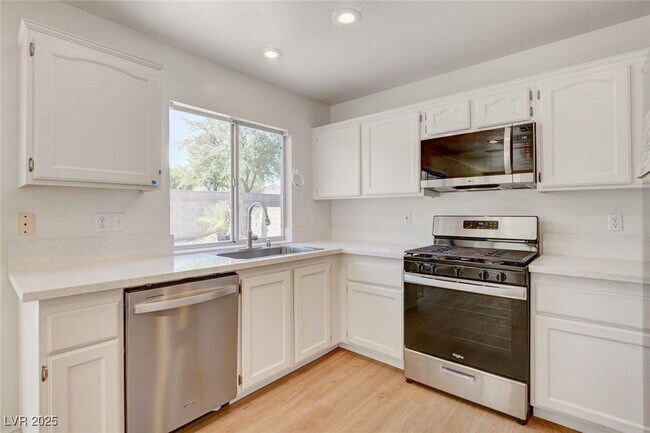 Building Photo - 1441 Iron Springs Dr