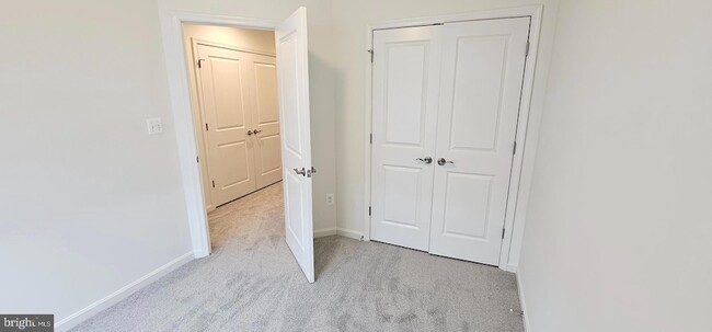 Building Photo - 156 Ironwood Ct