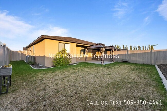Building Photo - 4102 Quinn Dr NE