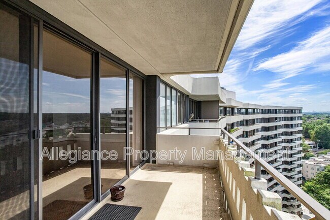 Building Photo - 6301 Stevenson Ave