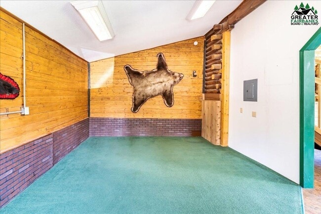 Building Photo - Century 21 Gold Rush - 2 bed, 1 bath (Fairbanks)