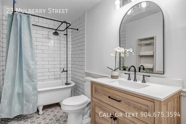 Building Photo - 23 Mulberry St