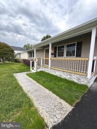 Building Photo - 106 Stratford Ave