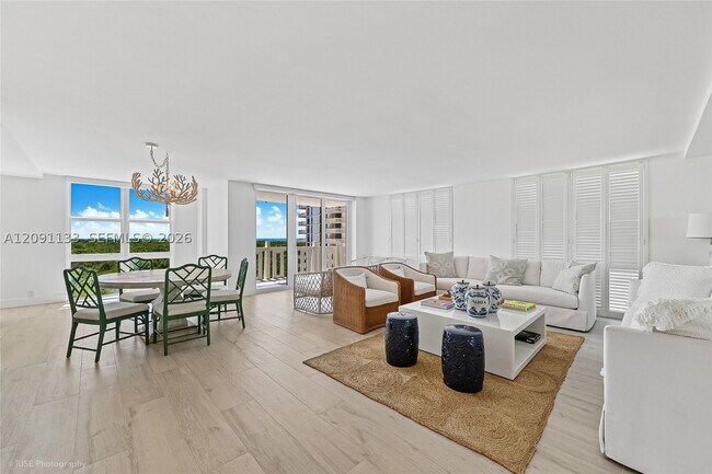 Building Photo - 1111 Crandon Blvd