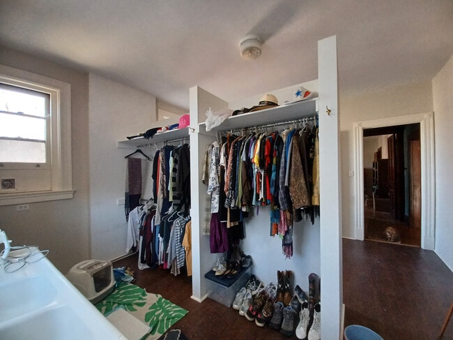 Building Photo - 3507 Clifton Ave