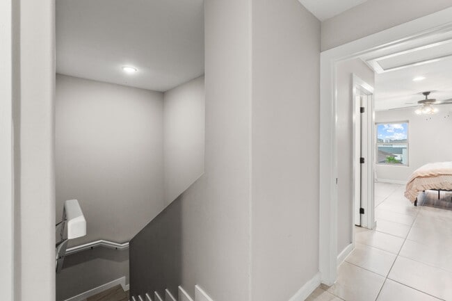 Building Photo - 5418 Travesia Ct