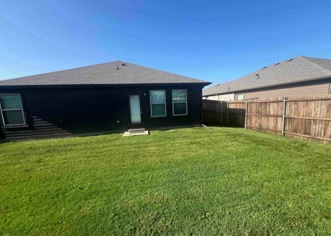 Building Photo - 1410 Brindle Dr