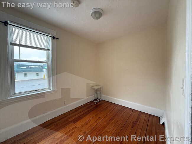 Building Photo - 259 Beacon St