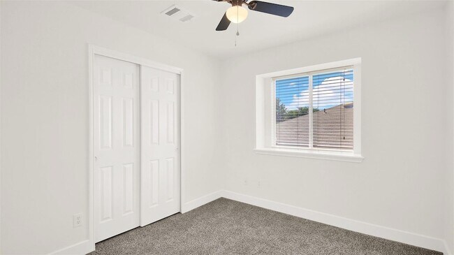Building Photo - 641 Fort Thomas Pl