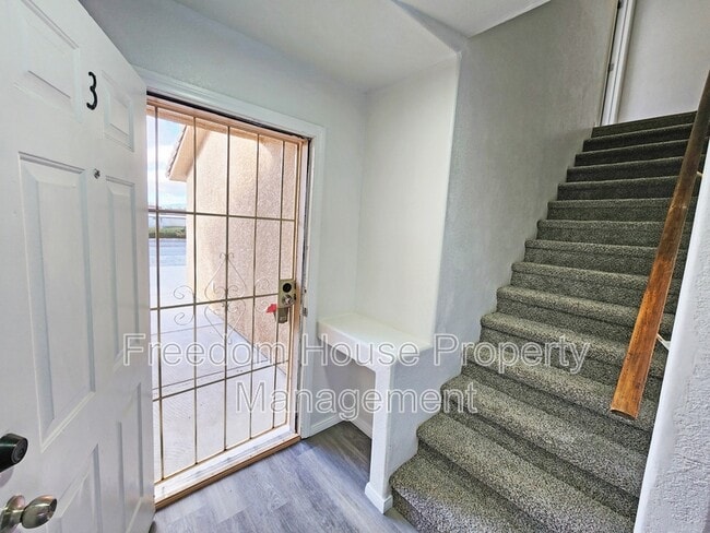 Building Photo - 670 Bourbon St