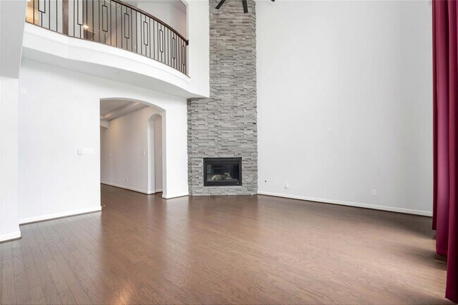 Building Photo - 1303 Gardenia Dr