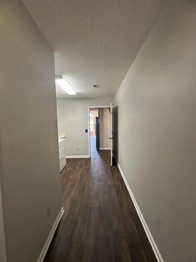 Building Photo - Valley Stream Subdivision!!