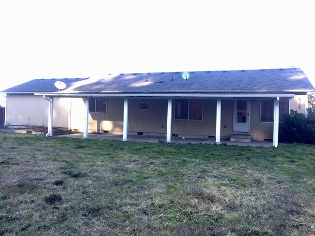 Building Photo - Charming One Story Rambler