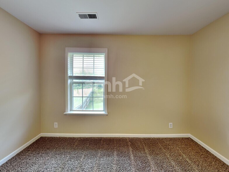 Building Photo - 1068 Blairfield Dr