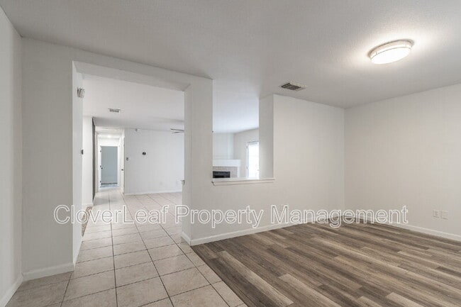 Building Photo - 15410 Wood Sorrel