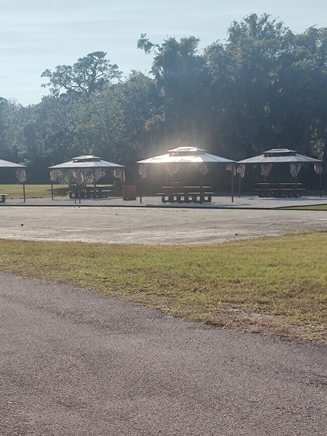 Building Photo - 12201 Sandalwood Dr