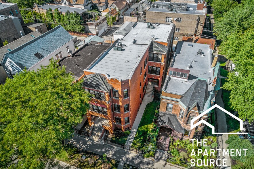 Building Photo - 1434 W Addison St