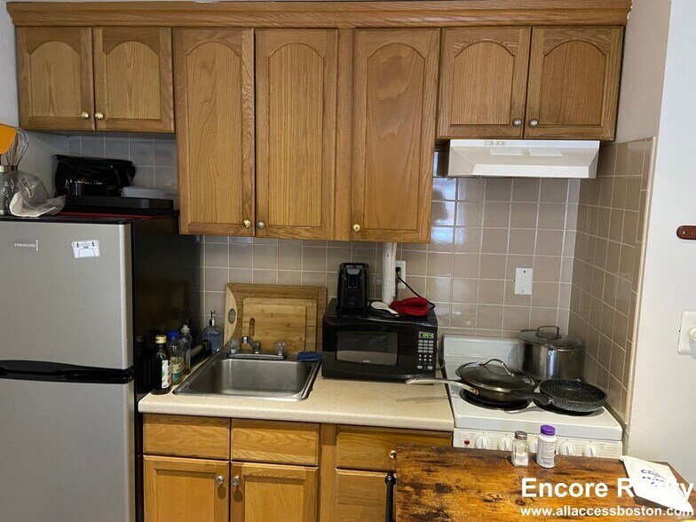 Building Photo - 61 S Huntington Ave